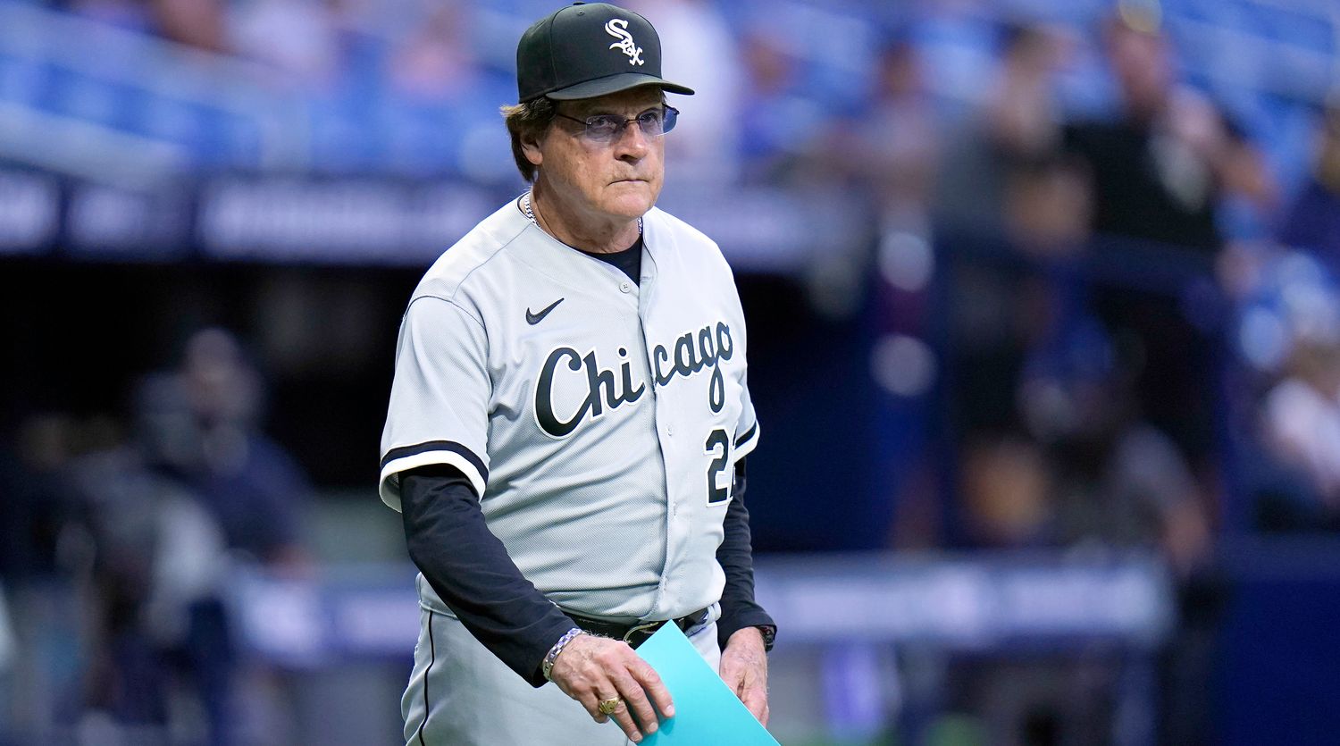 Chicago White Sox manager Tony La Russa brings out the line-up card before a baseball game against the Tampa Bay Rays Friday, June 3, 2022, in St. Petersburg, Fla.
